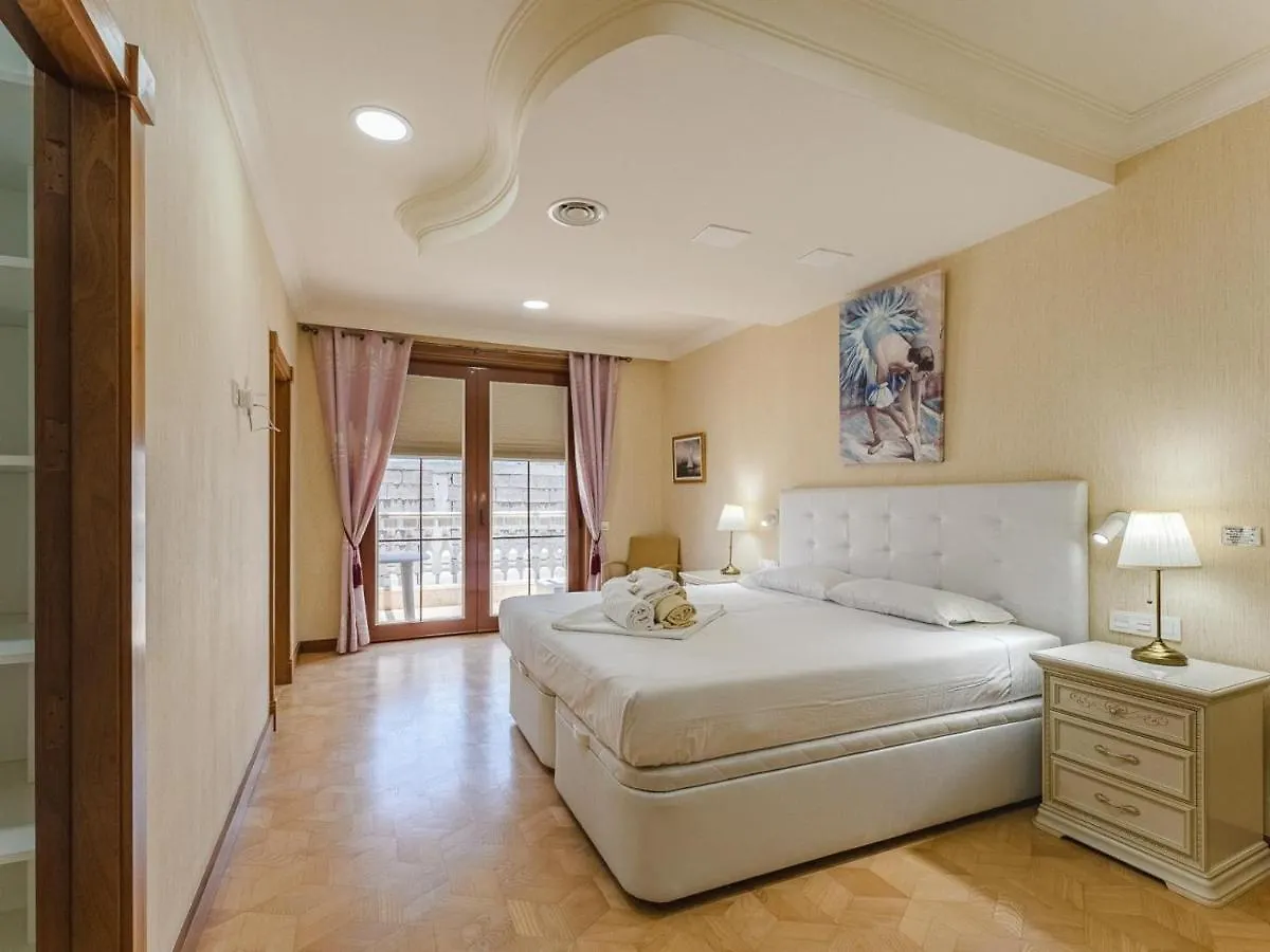 펜션 Luxury Villa Nautilus Heated Pool Spa 아데제 스페인